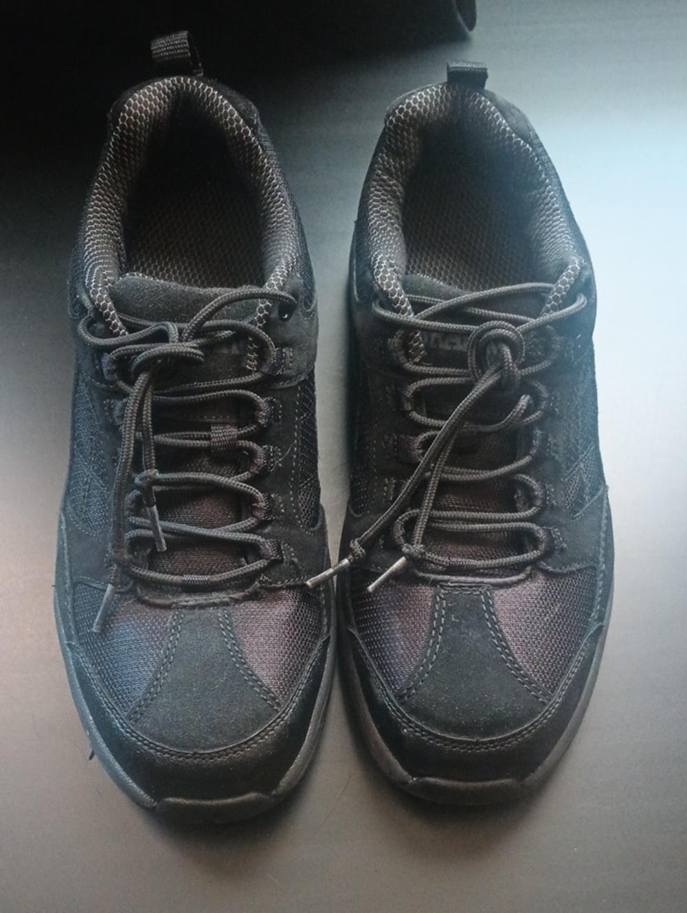 Brahma Mens Slip Resistant Oil Resistant Athletic Work Shoes Size 11 Like New